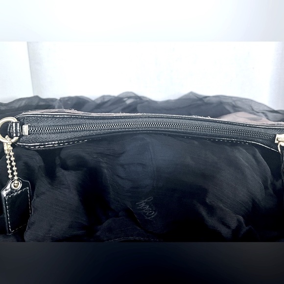 Coach canvas wristlet - Picture 6 of 8